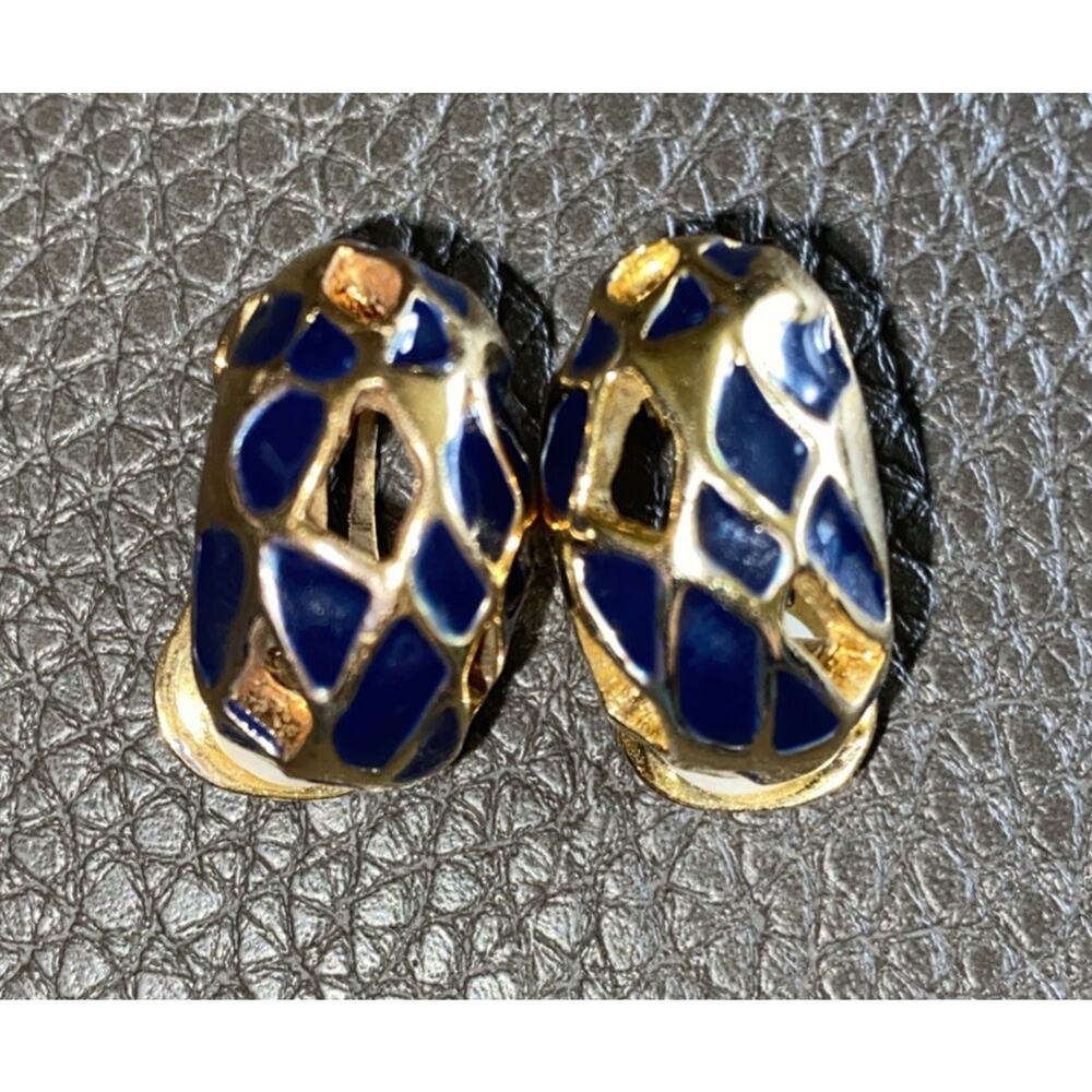 Vintage Gold Tone and Navy Blue Enamel Clip On Earrings.